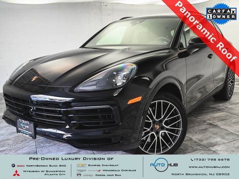 Used 2023 Porsche Cayenne image 1