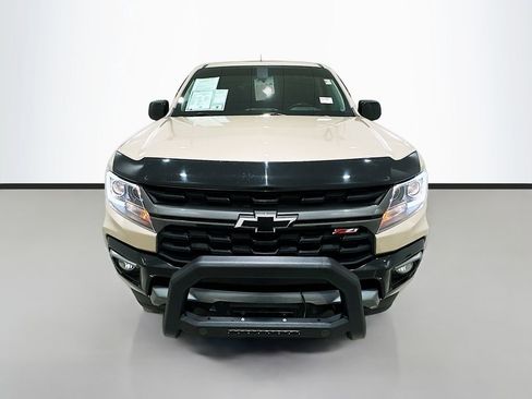 Used 2022 Chevrolet Colorado Z71 AWD/4WD image 2