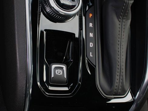 New 2026 GMC Canyon Elevation w/ Convenience Package image 33