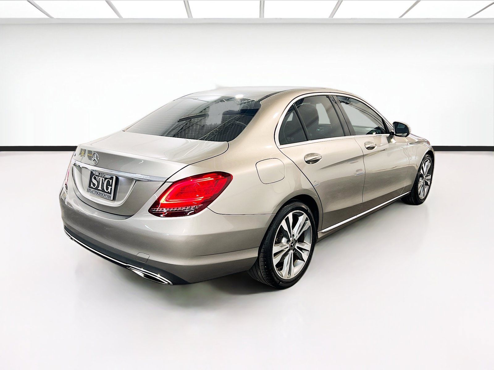 Used 2019 Mercedes-Benz C 300 Sedan image 4