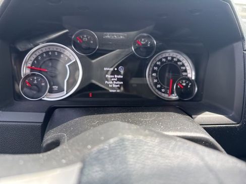 Used 2013 RAM 1500 Laramie w/ Convenience Group image 5