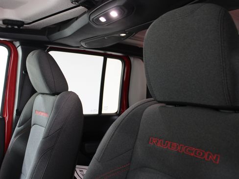 Used 2026 Jeep Gladiator Rubicon AWD/4WD image 14