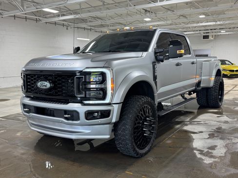 Used 2024 Ford F450 Platinum w/ Camper Package AWD/4WD image 1