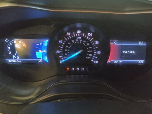 Used 2020 Ford Fusion SE image 23