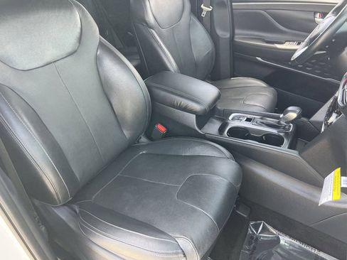 Used 2020 Hyundai Santa Fe SEL FWD image 9