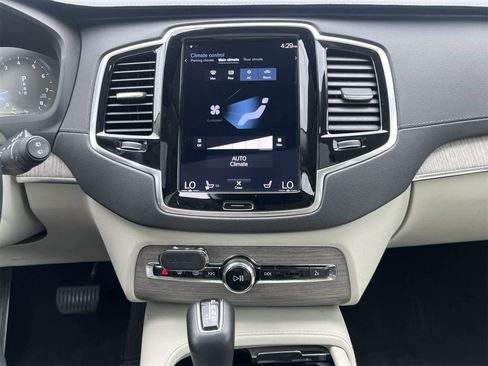 Used 2022 Volvo XC90 T6 Inscription w/ Advanced Package image 28