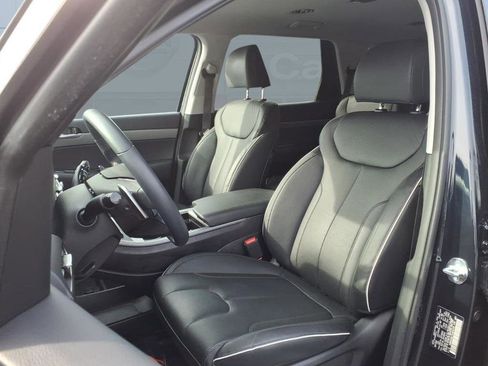 Used 2025 Hyundai Palisade SEL FWD image 3