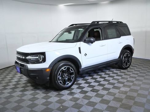 Certified 2025 Ford Bronco Sport Outer Banks w/ Outer Banks Tech Package+ AWD/4WD image 5