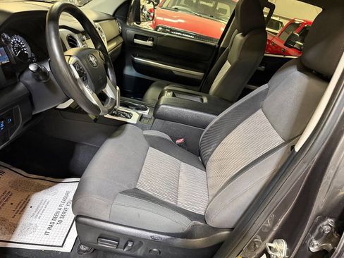 Used 2014 Toyota Tundra SR5 w/ SR5 Upgrade Package image 11