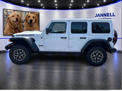 Used 2024 Jeep Wrangler Unlimited Rubicon w/ Technology Group AWD/4WD image 9