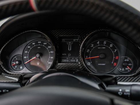 Used 2015 Maserati GranTurismo Sport RWD image 16