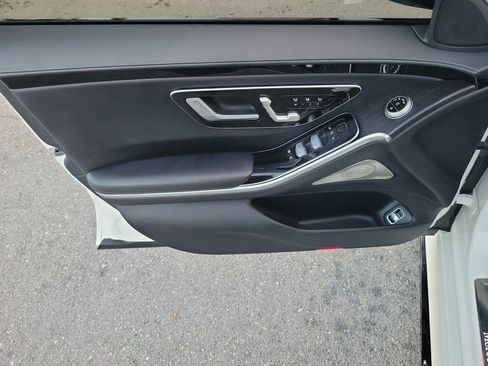 Used 2022 Mercedes-Benz S 500 4MATIC image 17