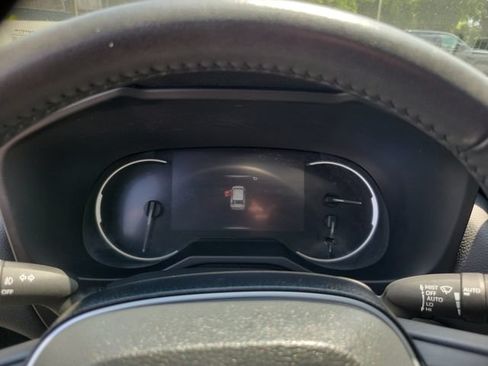 Used 2023 Toyota RAV4 XLE Premium FWD image 17