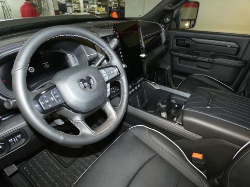 New 2026 RAM 3500 Limited image 9