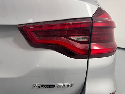 Used 2021 BMW X3 xDrive30i w/ Executive Package AWD/4WD image 7