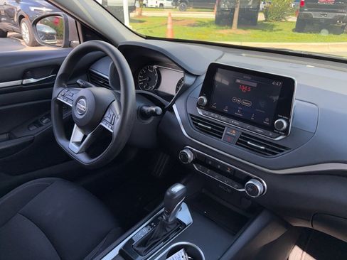 Used 2022 Nissan Altima 2.5 SV AWD/4WD image 28