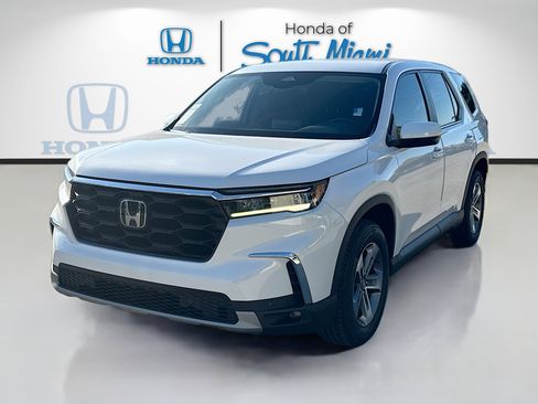 Used 2023 Honda Pilot EX-L image 3