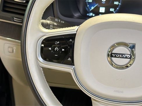Used 2020 Volvo XC90 T6 Momentum w/ Protection Package Premier image 23