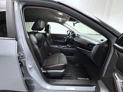 Certified 2025 Nissan Rogue SV AWD/4WD image 15