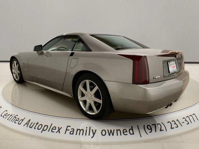 Used 2005 Cadillac XLR RWD image 4