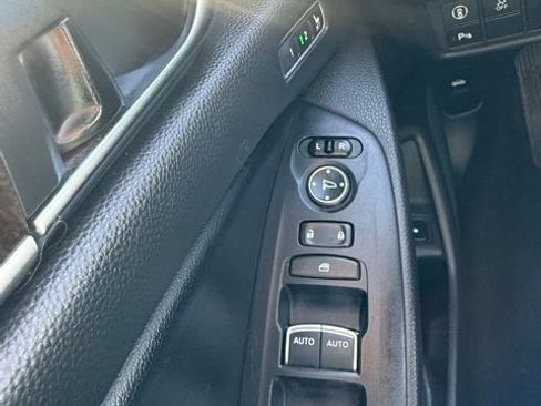 Used 2018 Honda Accord Touring image 17