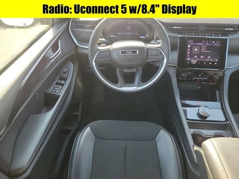 Used 2024 Jeep Grand Cherokee Altitude AWD/4WD image 9