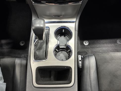 Used 2021 Jeep Grand Cherokee Laredo X image 19