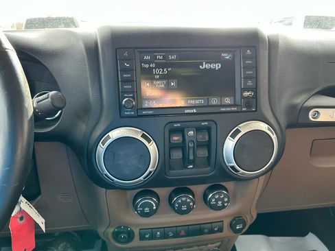 Used 2013 Jeep Wrangler Unlimited Sahara w/ Dual Top Group image 23