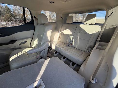 Used 2023 GMC Acadia Denali image 11