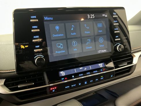 Used 2022 Toyota Sienna XSE w/ XSE Plus Package FWD image 17