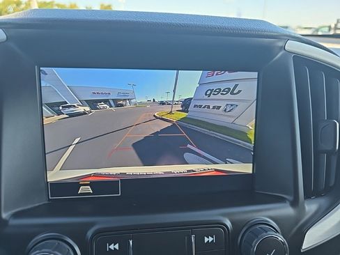 Used 2024 GMC Terrain SLT image 38