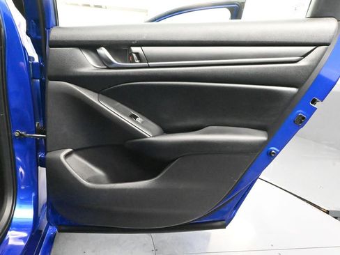 Used 2018 Honda Accord Sport image 37