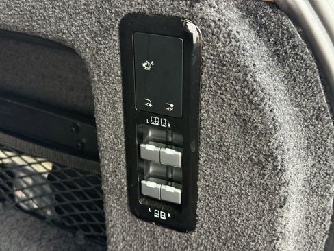 Used 2023 Land Rover Range Rover Long Wheelbase SE image 52