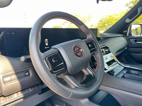 Used 2025 Nissan Armada PRO-4X AWD/4WD image 15