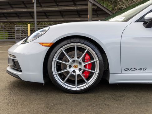 Certified 2024 Porsche 718 Cayman GT4 image 13