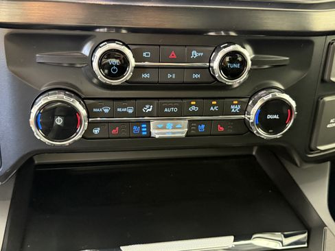 New 2026 Ford F250 Lariat w/ Black Appearance Package AWD/4WD image 20