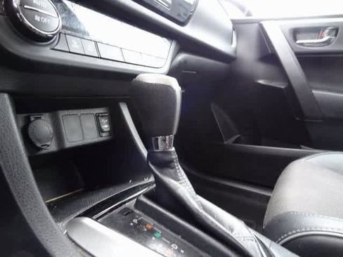 Used 2014 Toyota Corolla S image 11