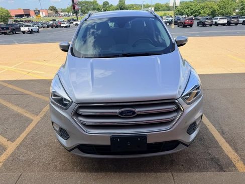 Used 2019 Ford Escape Titanium FWD image 5
