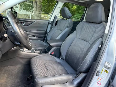 Used 2020 Subaru Forester Premium AWD/4WD image 8