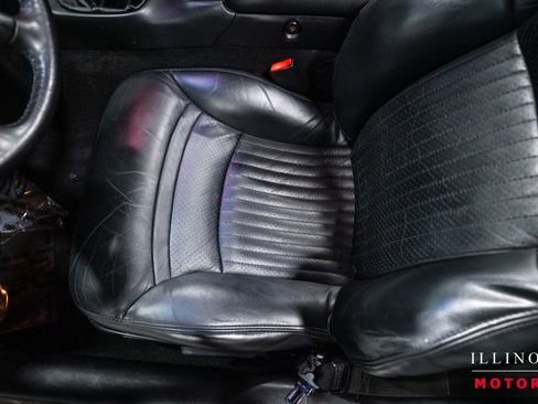 Used 2002 Chevrolet Corvette Convertible w/ Preferred Equipment Group2 image 17