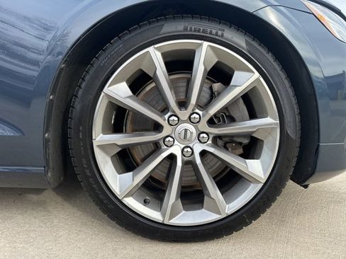 Used 2019 Volvo S60 T6 Momentum w/ Multimedia Package image 10