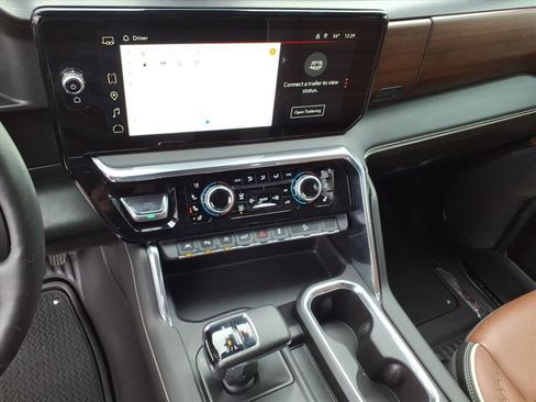 Used 2025 GMC Sierra 1500 Denali Ultimate image 32