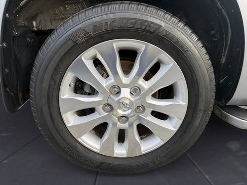 Used 2013 Toyota Sequoia Platinum image 46
