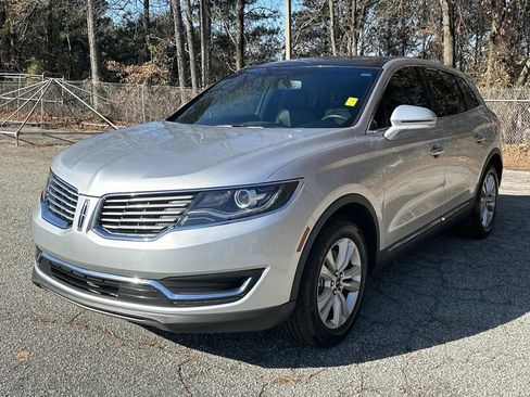Used 2017 Lincoln MKX Select w/ Select Plus Package image 3