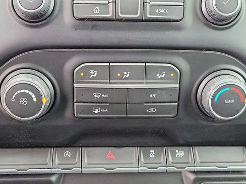 Used 2019 Chevrolet Silverado 1500 LT w/ Remote Start Package image 28