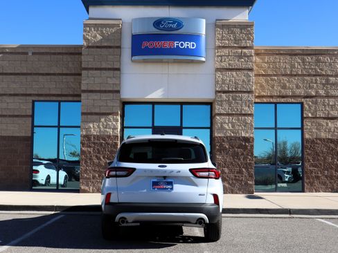 New 2026 Ford Escape SE image 7