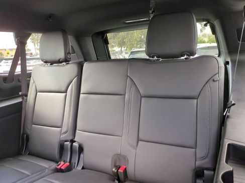 Used 2025 Chevrolet Suburban LT w/ Comfort Package image 14