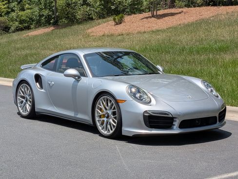 Used 2014 Porsche 911 Turbo S AWD/4WD image 28