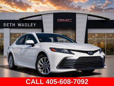 Used 2023 Toyota Camry LE FWD image 1