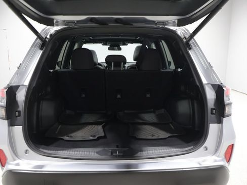 Used 2025 Subaru Forester Premium AWD/4WD image 4